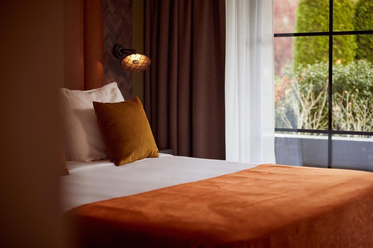 Van Der Valk Hotel Dennenhof Brasschaat Exterior photo